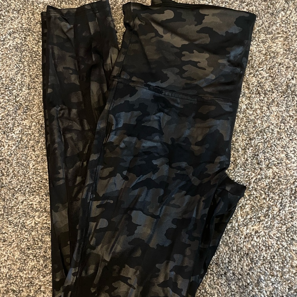 NWOT Spanx Leggings